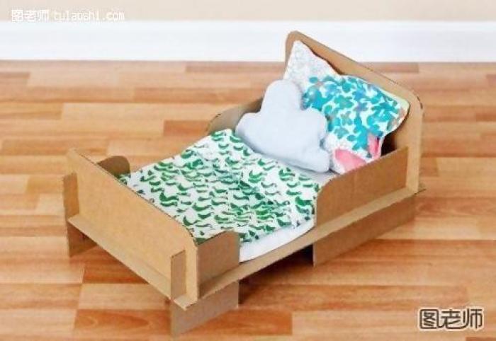 16:26   关注   废物利用 如何将废旧瓦楞纸变成小床玩具