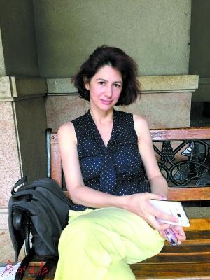 广州洋媳妇"戴安娜":两儿子不上学自己教