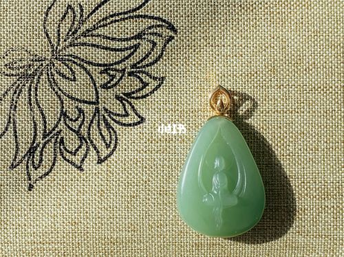 和田玉粉青吊坠 天青色 无相佛_和田玉_吊坠_珠宝_设计定制_时尚_配饰