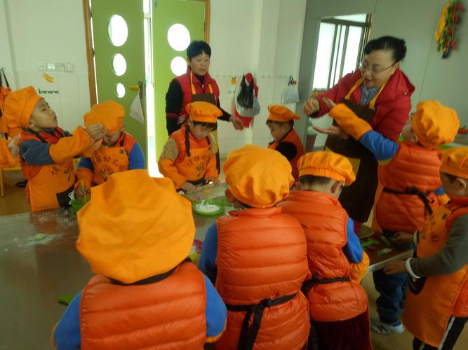 博雅幼儿园树林一班"小小饺子香,暖暖冬日情"冬至包饺子