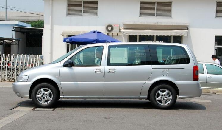 别克商务gl8多少钱图片 09年别克gl8多少钱