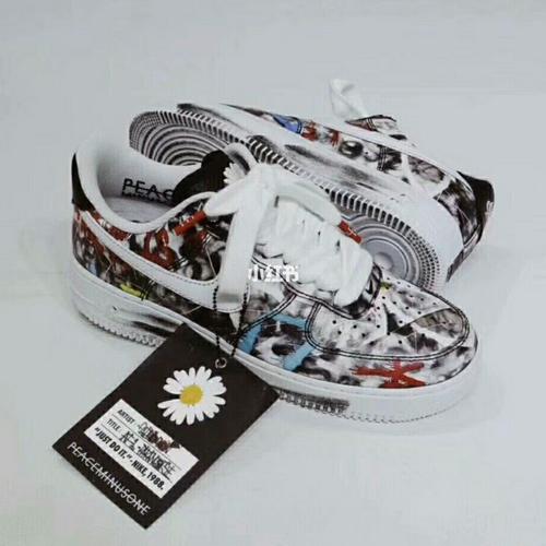 权志龙 联名小雏菊 涂鸦款