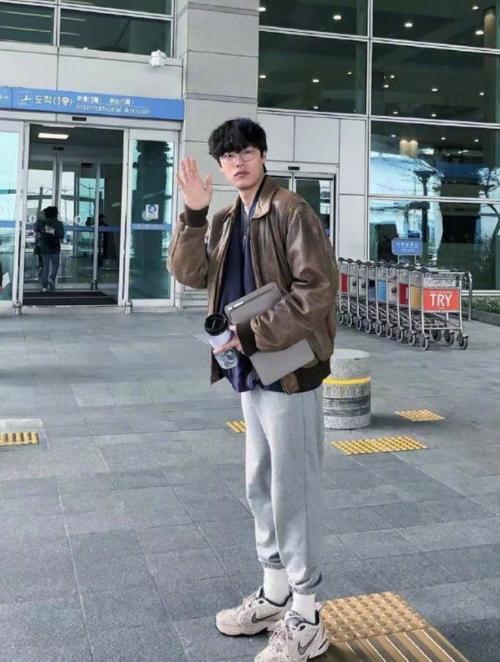 男生有哪些秋天必备穿搭##男生有哪些秋冬必备基本款