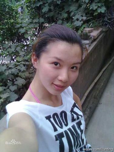 李俊霆饰花朵朵