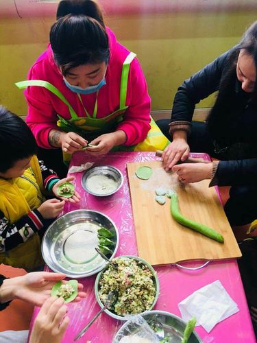 其它 开心包饺子,温暖过冬至——智慧树幼儿园亲子包饺子活动 写美篇