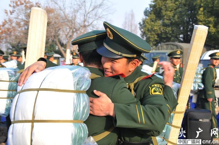 安徽武警:新兵下连赴新岗