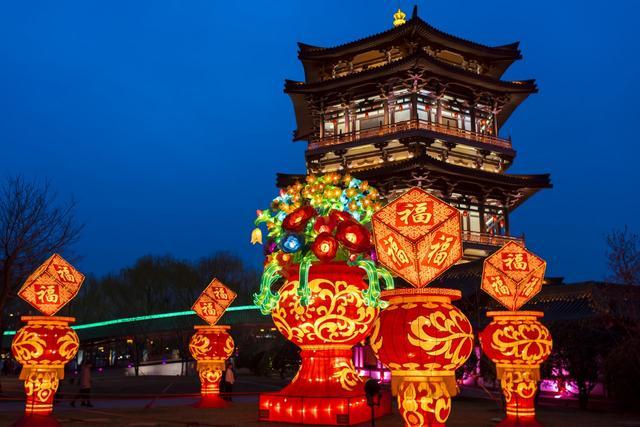 西安各大景区新春"放大招" 来这些地方看花灯赏民俗