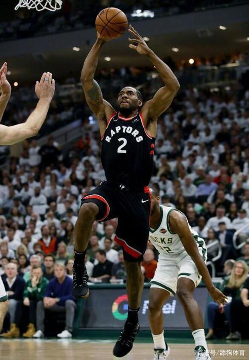 伦纳德社交媒体关注三支球队,洛杉矶快船不在其中,湖人有机会?