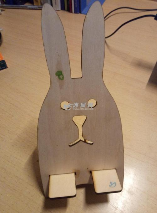 激光切割手机支架