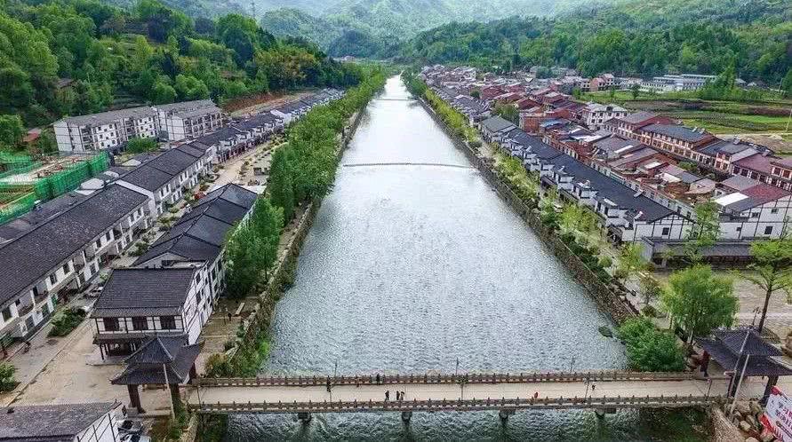 陕西省汉中市西乡县骆家坝镇生态环境优美,自然风光秀丽,人文历史
