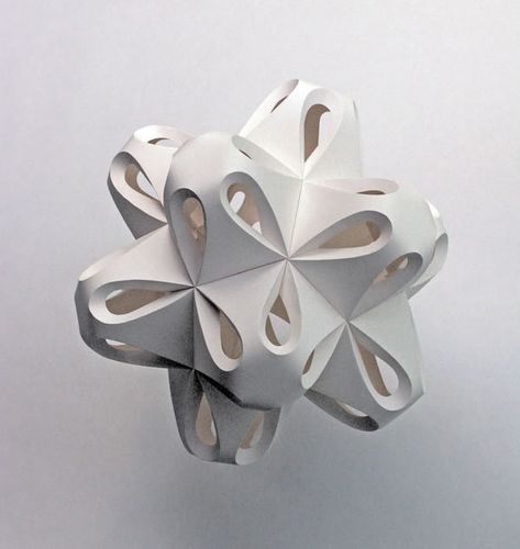 【转载】英国richard sweeney的几何拓扑纸雕