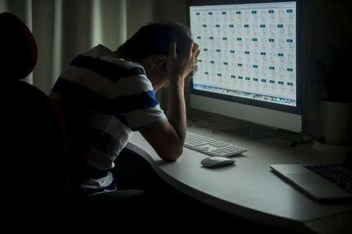 日本新年号公布后,全体程序员进入通宵加班状态