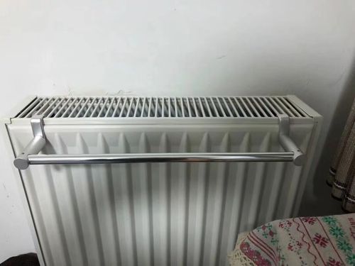 暖气片上的衣架家用晾衣支架毛巾架置物架挂钩板式小型晒衣架