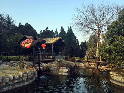 2019汤山圣泉温泉玩乐攻略,.地灵,温泉的历史更是.