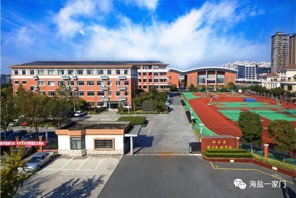中学一级教师14人;嘉兴市名师,名校长2人,嘉兴市学科带头人3人,海盐县