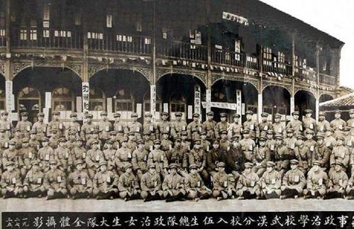 黄埔军校第一届女学员,出了几位巾帼英雄,其中一人家喻户晓