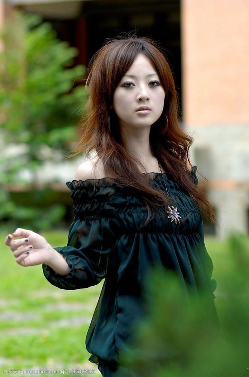 台湾网络人气美女果子mm墨兰性感夏装图片