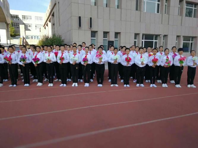 九月的礼赞——通辽二中7.18班教师节献词活动简报