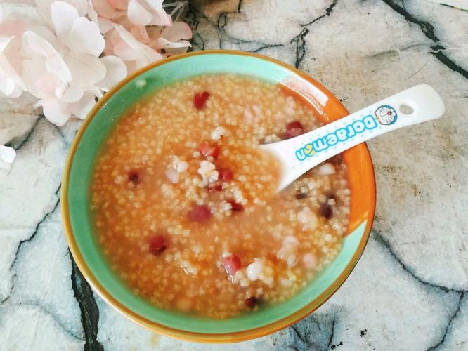 红豆薏仁小米粥