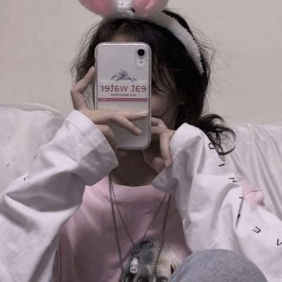 qq非主流头像女生手机控前半生没参与后半生奉陪到底