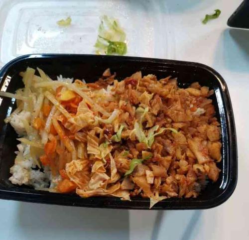 山煊土耳其烤肉拌饭(侯家塘店)-"飘香孜然烤肉饭很,真