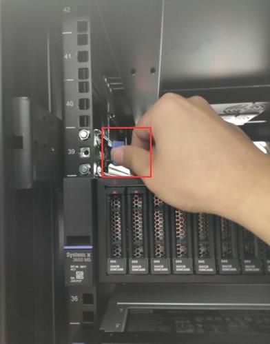 服务器导轨如何拆装