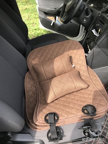 亚麻汽车坐垫安装方法分享