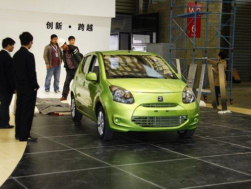 众泰z100正式上市 售2.9999-3.4999万元