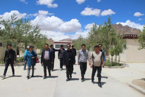 自治区科技厅赤列旺杰厅长一行工作组在阿里地区噶尔县开展畜牧业和