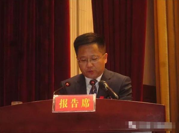 刘居胜作政府工作报告