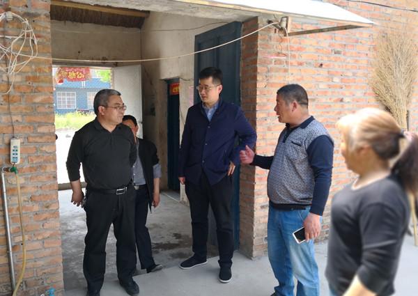 县委常委,纪委书记,监委主任王前赴刘圩镇调研"示范村