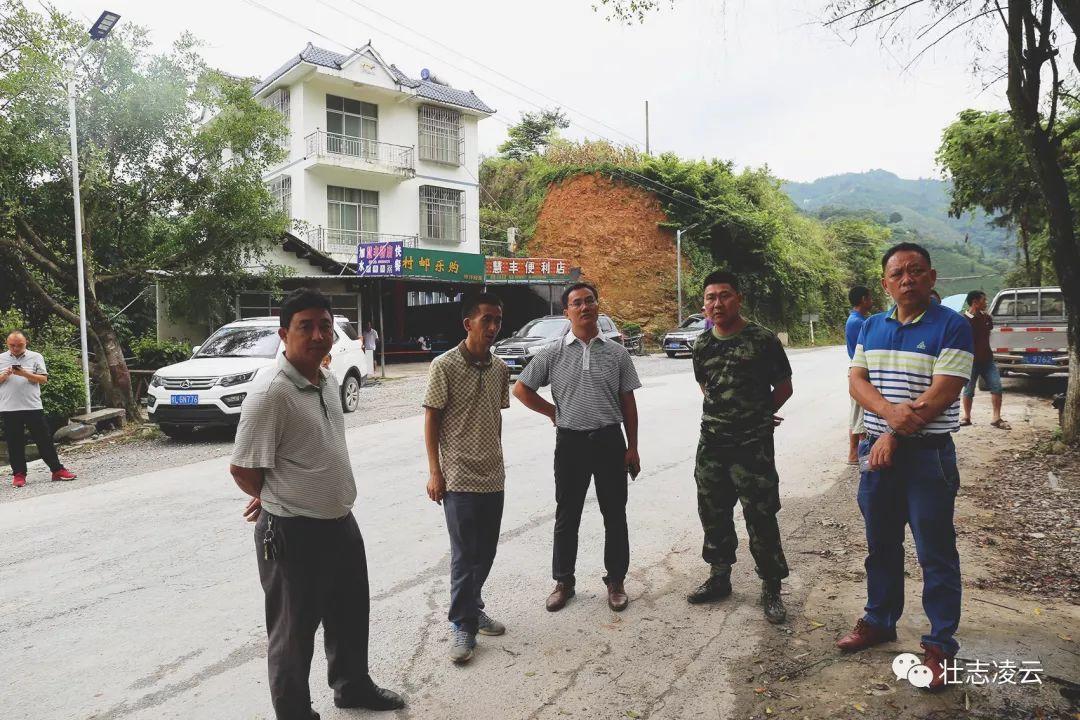 加尤镇:"三清三拆"乐了群众美了村!