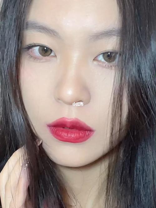 清冷气质红唇妆_红唇妆_碧湖万达广场攻略_妆容_大红唇_红唇_妆容分享