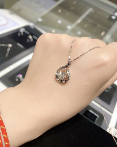 周大福钻石项链_钻石项链_周大福怎么样_时尚_配饰