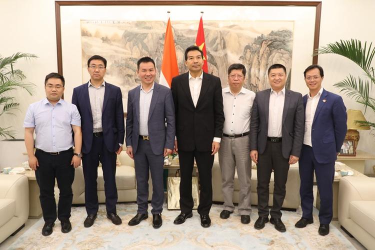 驻印度大使罗照辉会见碧桂园集团副总裁谢金雄