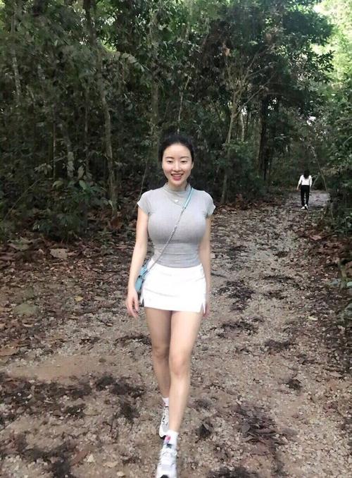 蒋聘婷照片刷爆朋友圈,网红蹭热度的手段无下限!