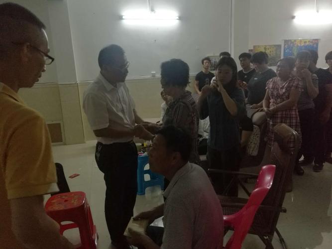 陵水县退役军人事务局长王光伟受省退役军人事务厅长罗时祥委托慰问