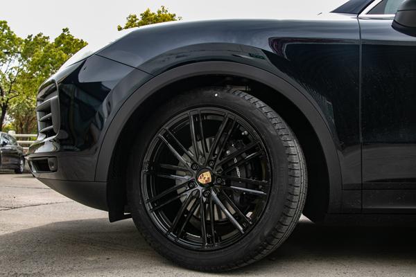 保时捷卡宴升级改装21寸718款黑色锻造轮毂