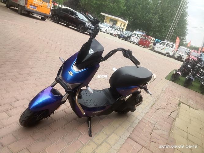 0_极光_雅迪怎么样_电动车_氛围灯_骑车_雅迪电动车_汽车_摩托车