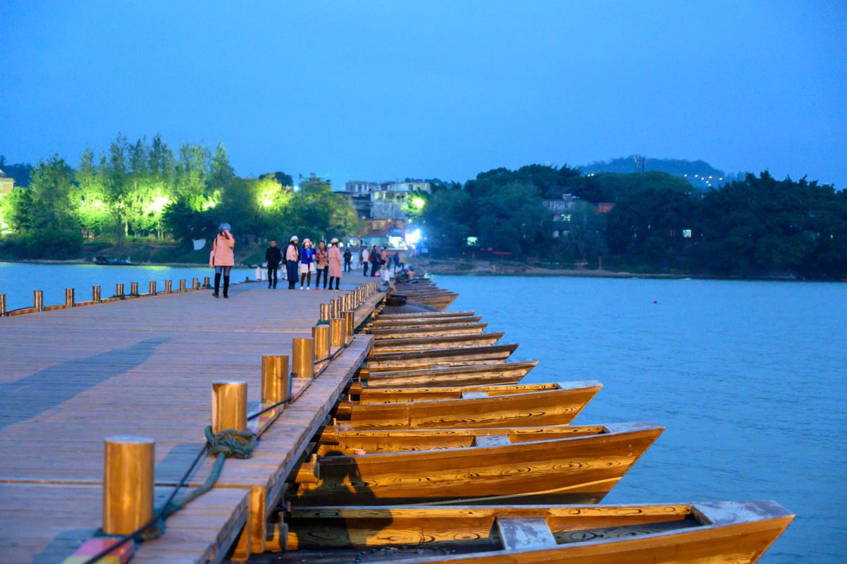 实拍赣州古浮桥,100多只小船连成大桥,堪称"赣州一绝"