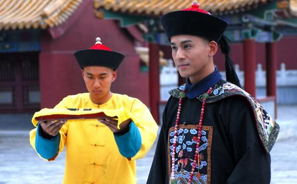 福康安的母亲是谁