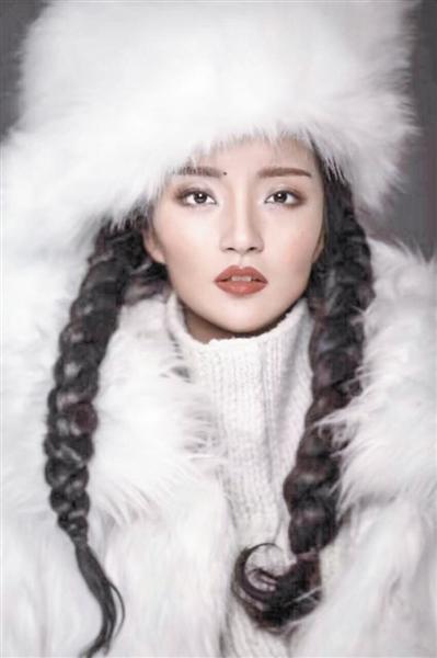 专访藏族歌手索朗德吉  2017-05-03   "雪域精灵"索朗德吉是拉萨的