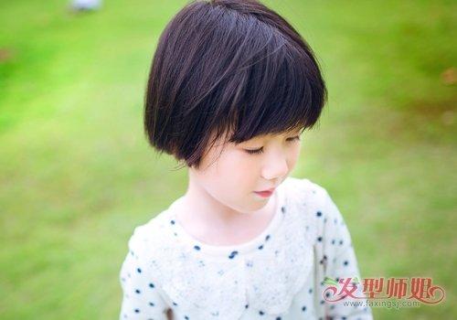 女童 齐刘海短发蘑菇头发型