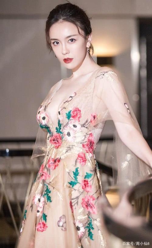 明星吕佳容,娱乐圈影视演员,着装时尚,是具有魅力和潜力的艺人