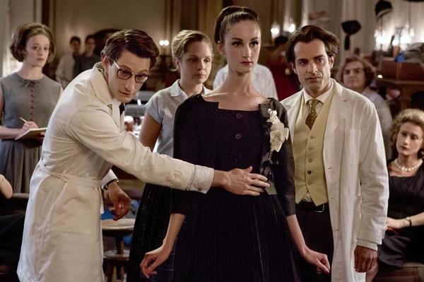 伊夫圣罗兰传伊夫·圣罗兰剧照