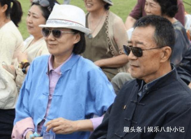 儿子李亘出生后,于海丹更是退出了娱乐圈,成为了家庭主妇,可以说