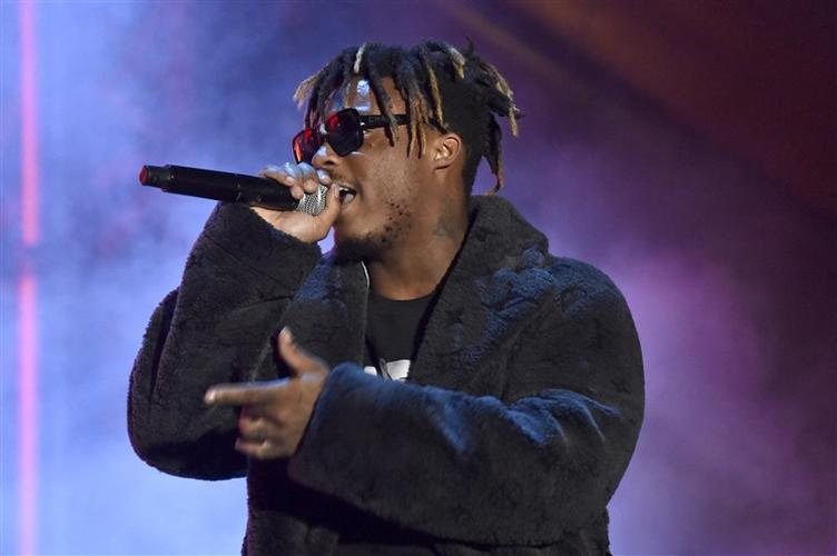 chicago rapper juice wrld dies at 21