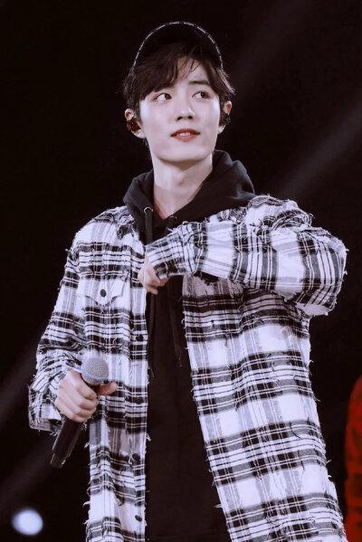 肖战高清自制滤镜美图