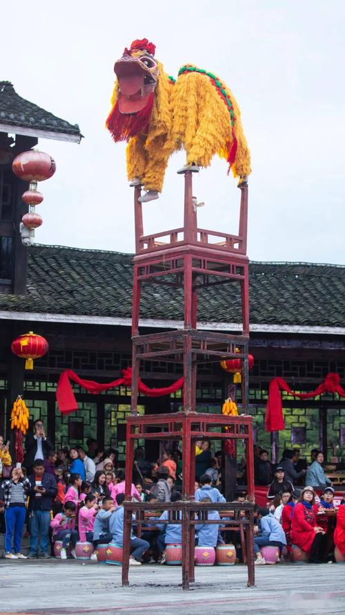 仡佬民俗"高台舞狮"