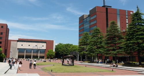 山梨学院大学